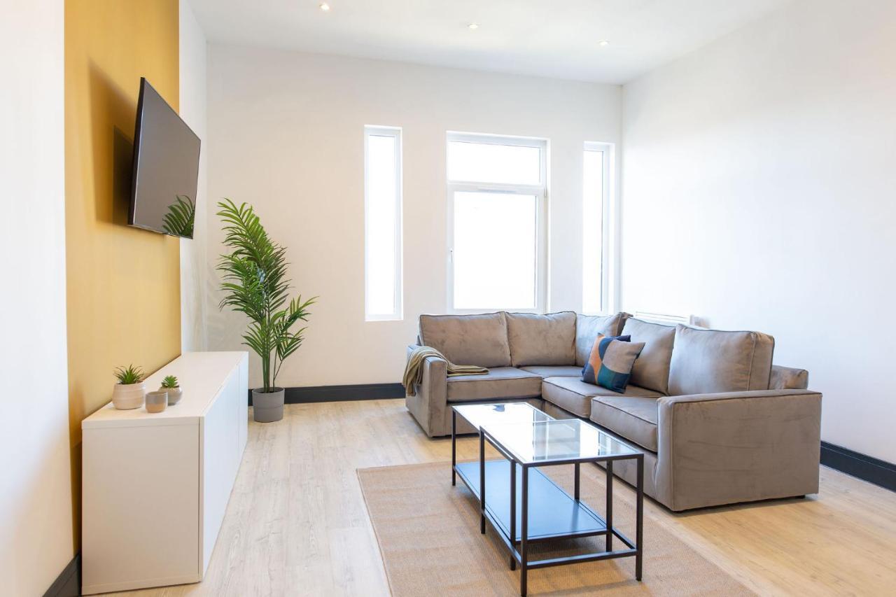 The Kingsway- 2 Bedroom Central Swansea Apartments By Stayright Buitenkant foto