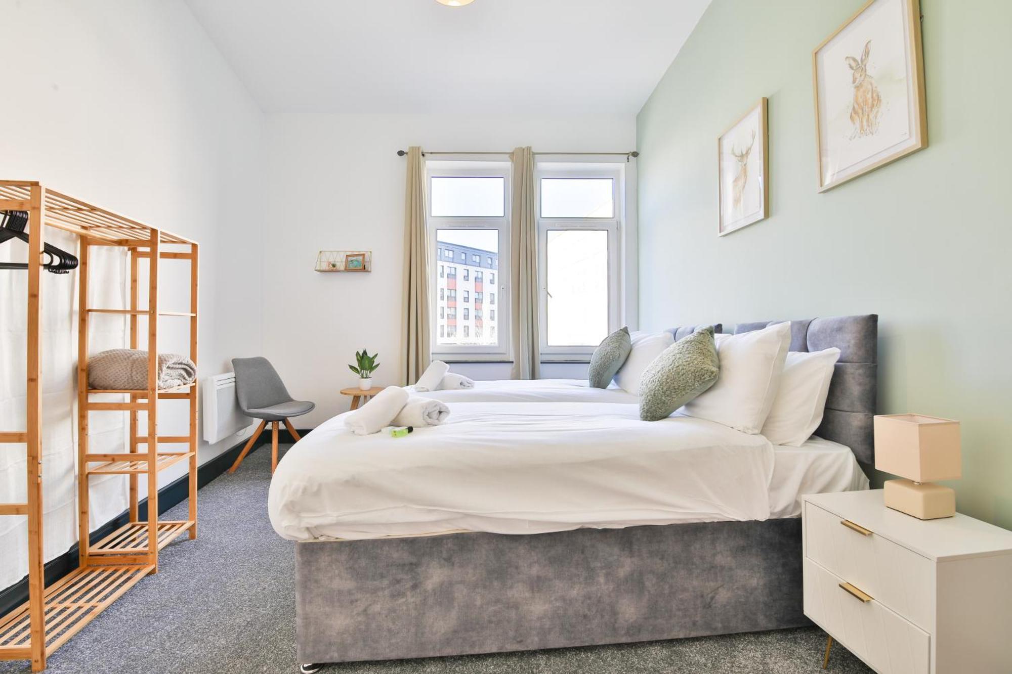 The Kingsway- 2 Bedroom Central Swansea Apartments By Stayright Buitenkant foto