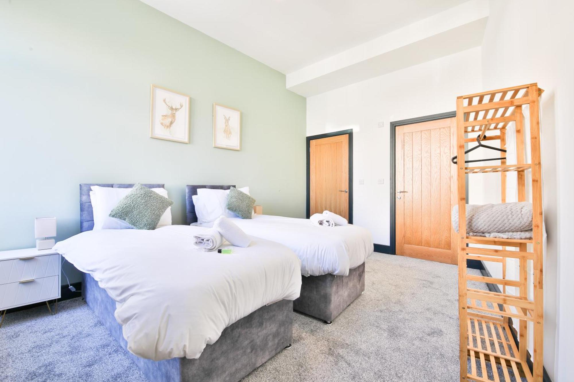 The Kingsway- 2 Bedroom Central Swansea Apartments By Stayright Buitenkant foto