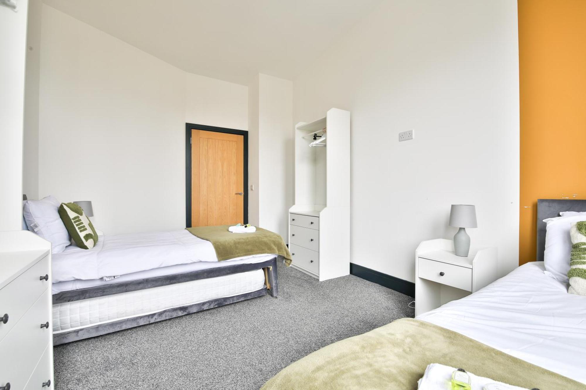 The Kingsway- 2 Bedroom Central Swansea Apartments By Stayright Buitenkant foto