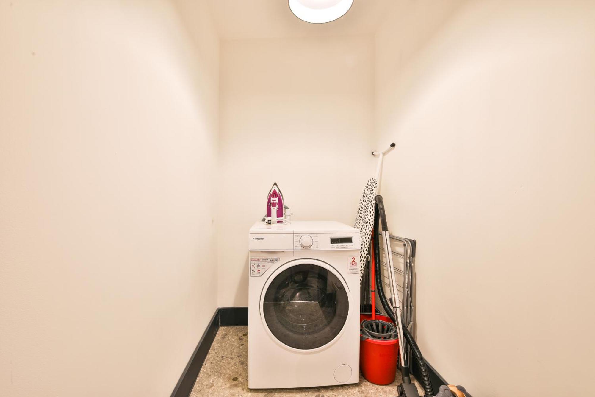 The Kingsway- 2 Bedroom Central Swansea Apartments By Stayright Buitenkant foto