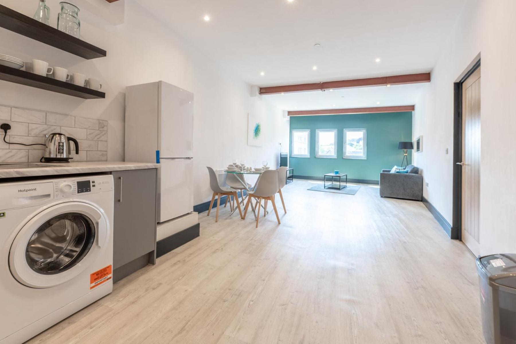 The Kingsway- 2 Bedroom Central Swansea Apartments By Stayright Buitenkant foto