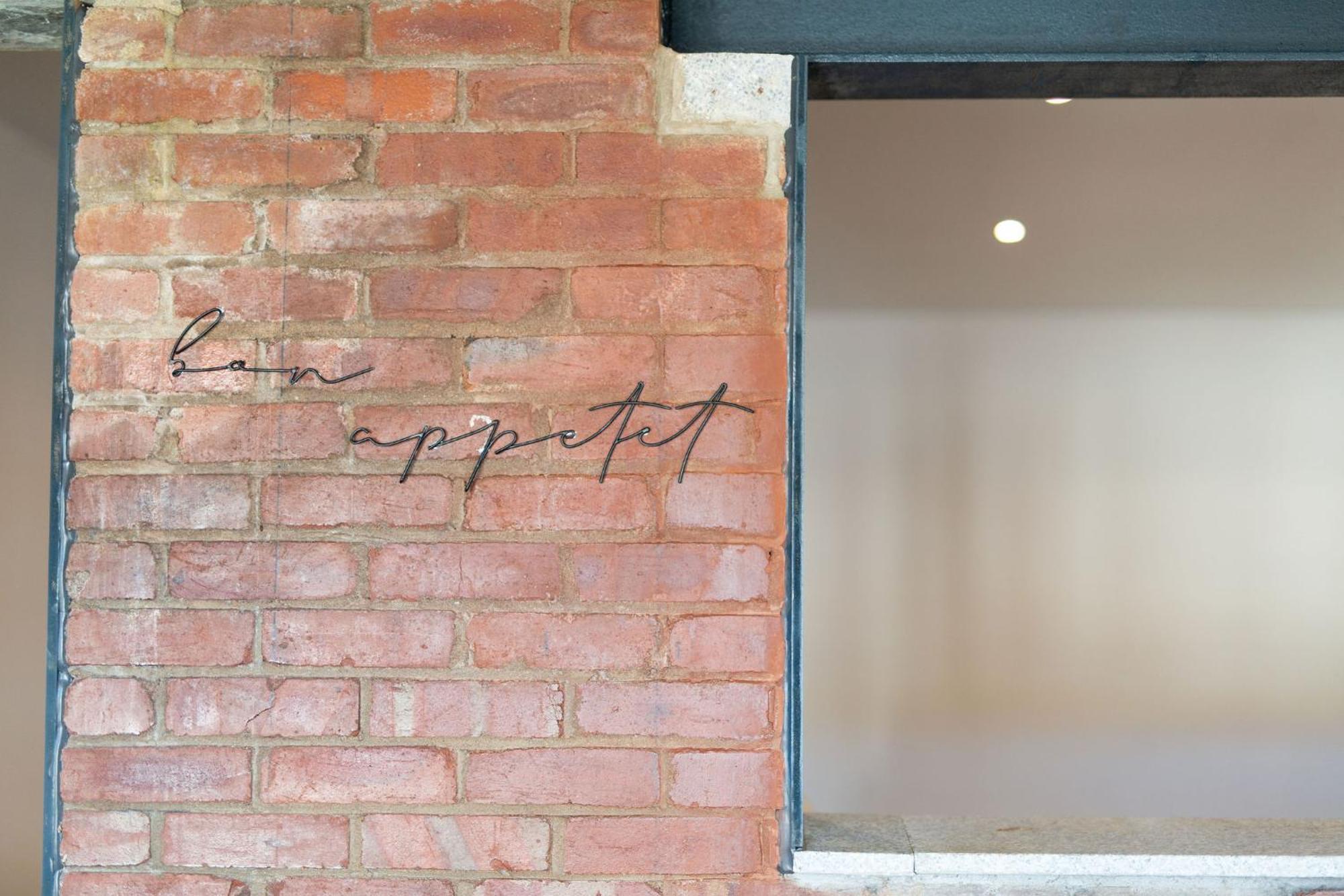 The Kingsway- 2 Bedroom Central Swansea Apartments By Stayright Buitenkant foto